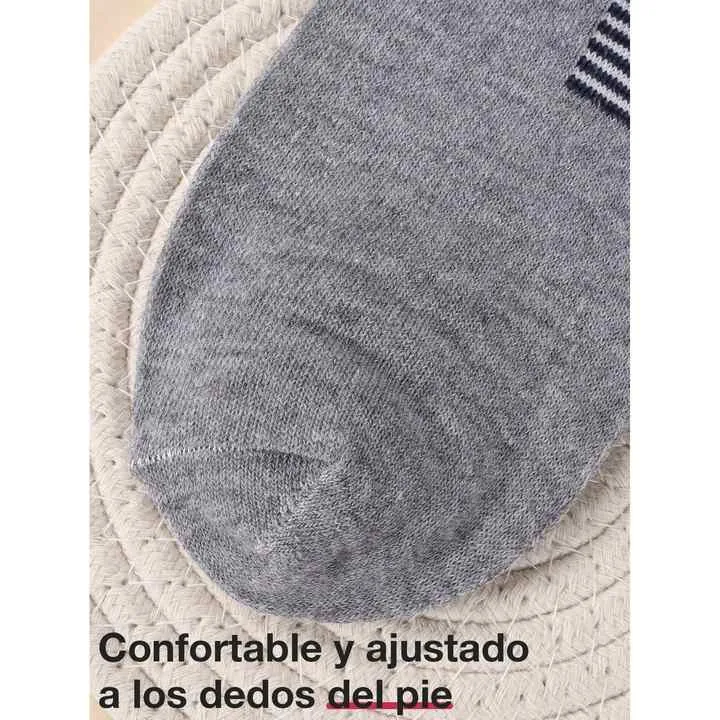 10 pairs of removable cotton sports socks . 10 أزواج من الجوارب الرياضية القطنية القابلة