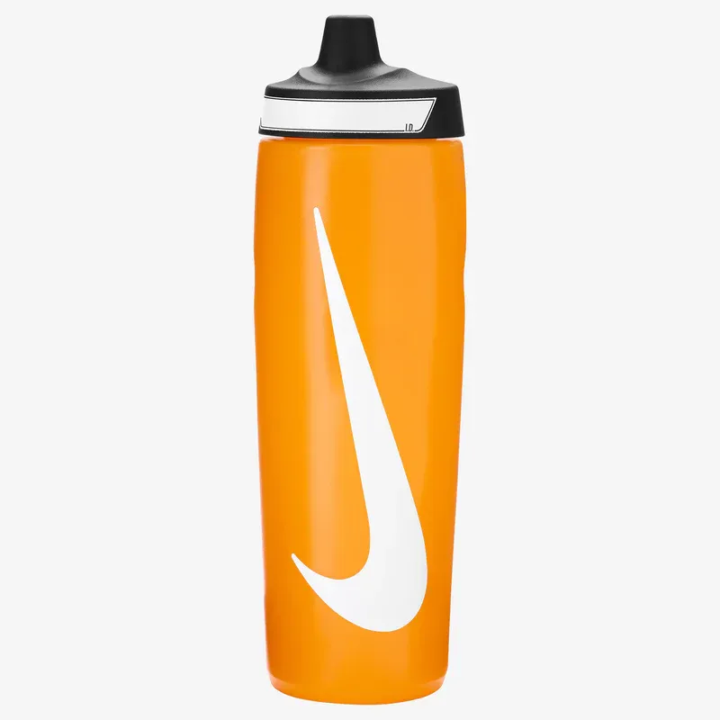 Nike 32 oz Refuel Bottle