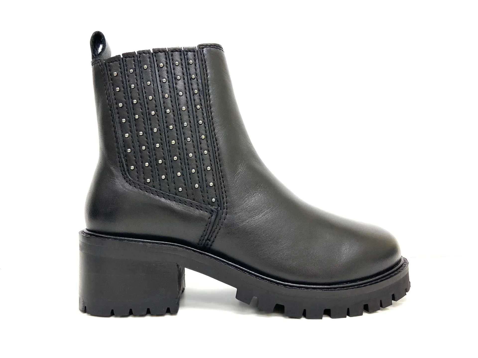 Saka Black Studded Chelsea