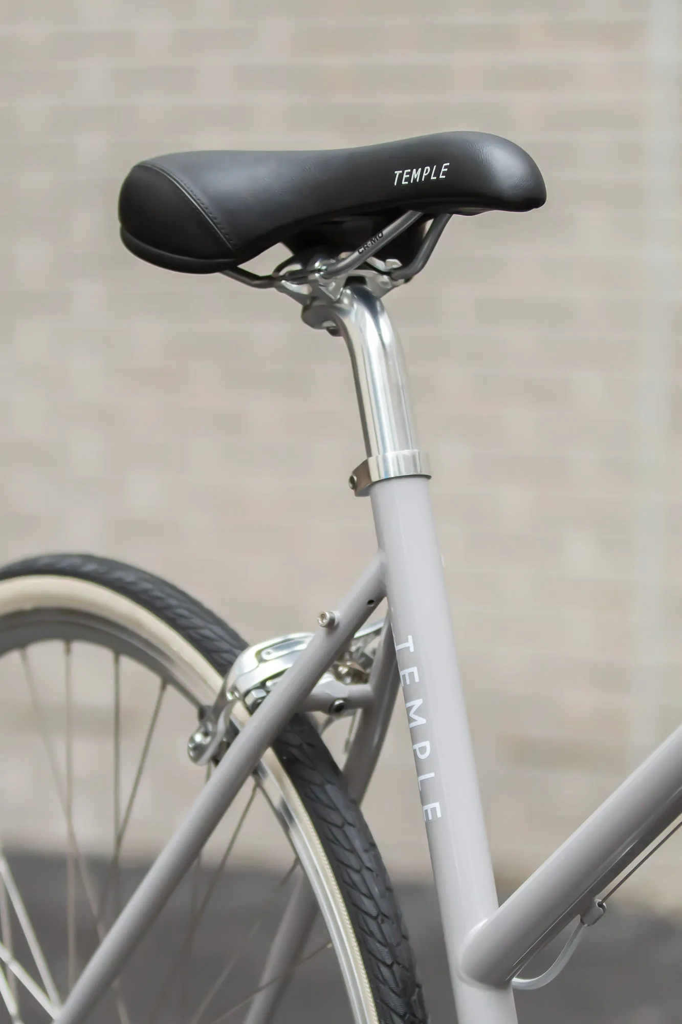 Temple Comfort Saddle Black